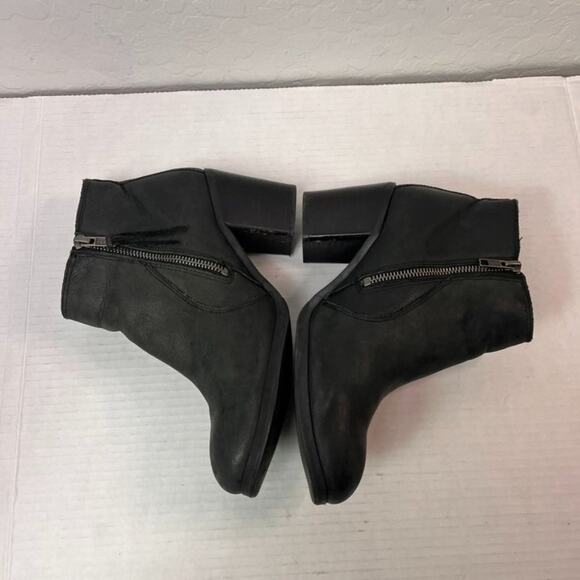 Levi's Boots Women's Size 9 Black Leather Ankle Zip Up Block Heeled Boho - Picture 5 of 12